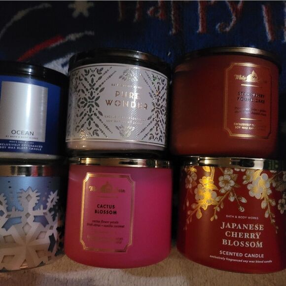 Used Japanese Cherry Blossom bath and body works 3-wick candle - Picture 14 of 16